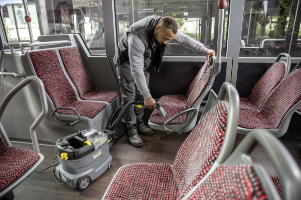 Kärcher Puzzi 8/1 Tekstiilipesuri / Painehuuhtelulaite